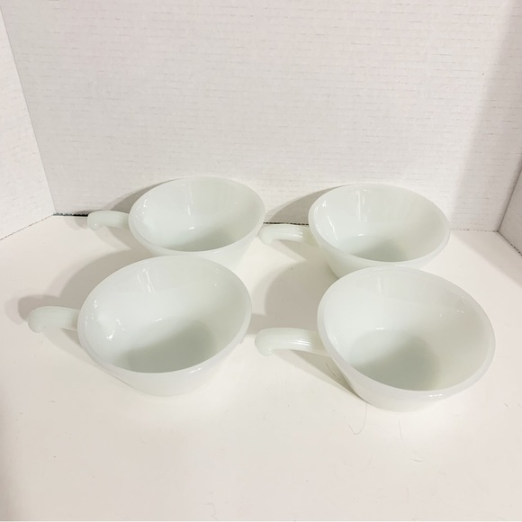 Vintage Fire King Set of Four White Milk Glass Bowls w Handles Cereal Soup Chili - Picture 5 of 7